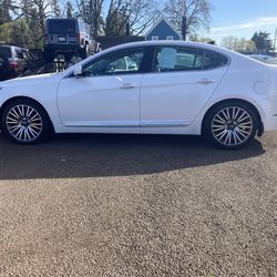 2015 KIA Cadenza