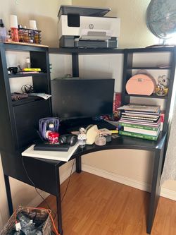 Corner Computer Desk with Hutch & Shelves