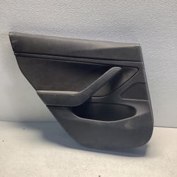 2021 Tesla Model 3 Left Door Panel