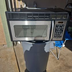 Microwave Oven~GE Spacemaker