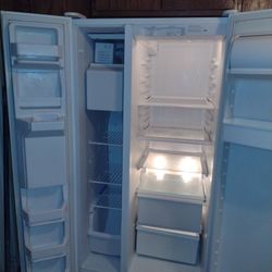 Water Dispenser, Side By Side Refrigerator 