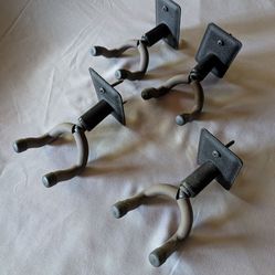 String Swing guitar hangers, black, metal