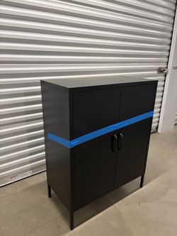 Metal cabinet