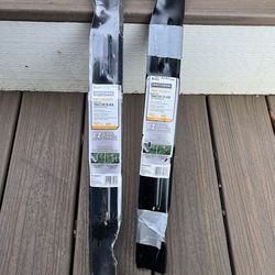 Riding lawnmower blades