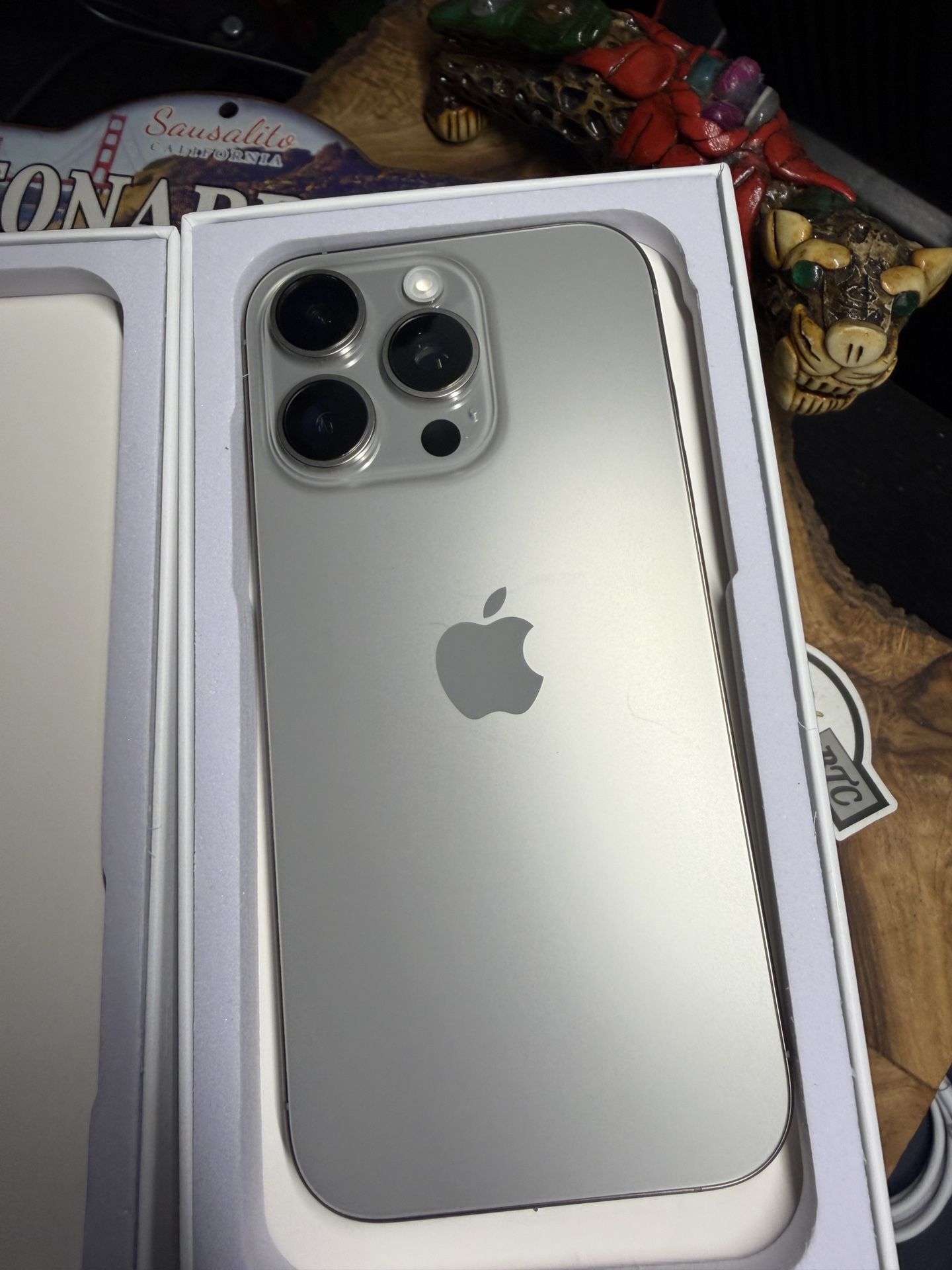 Iphone 16 Pro 256GB Natural Titanium Unlocked