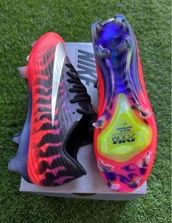 Nike Soccer Cleats size  6.5, 7, 7.5, 8, 8.5, 9, 9.5, 10, 10.5, 11