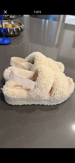 UGG Fluff Yeah Slide Women’s Sheepskin Platform Slippers size 10