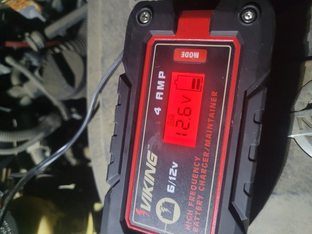 Viking Battery Charger Maintainer
