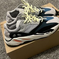 Yeezy 700 Wave runner 