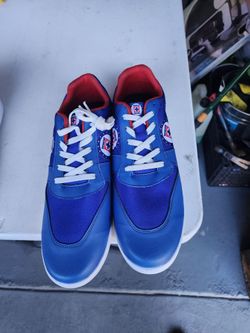 Son 2 pares de zapatos nuevos en caja son del Cruz Azul #11   @ $50 Cada par 2$100