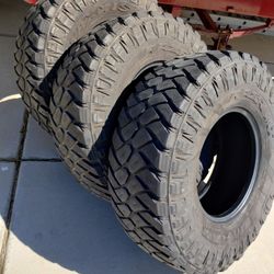 37x12.5r17 LR E Maxxis RZR MT X3