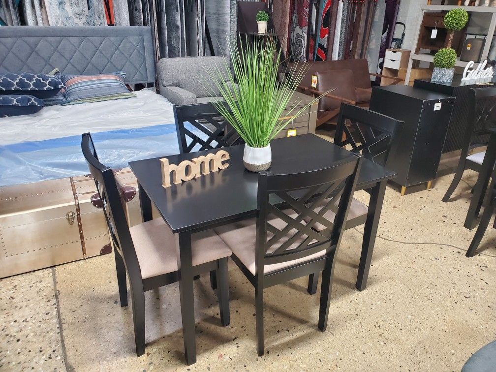Small Black Dining Set With Beige Cushions (NEW)