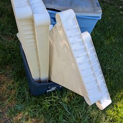 Shelves (Rubbermaid or sterlite)