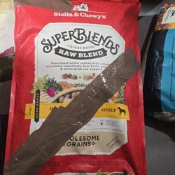 Stella & Chewy's SuperBlends Raw Blend Dog Food