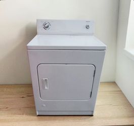 GAS. DRYER HEAVY DUTY EXCELLENT CONDITION