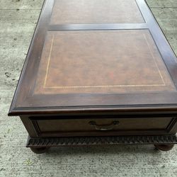 Ethan Allen Coffee Table With Drawers