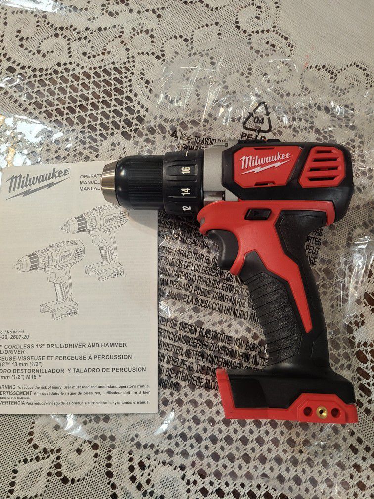 Brand New Milwaukee M18 1/2  Drill Driver Nuevo TOOL ONLY 