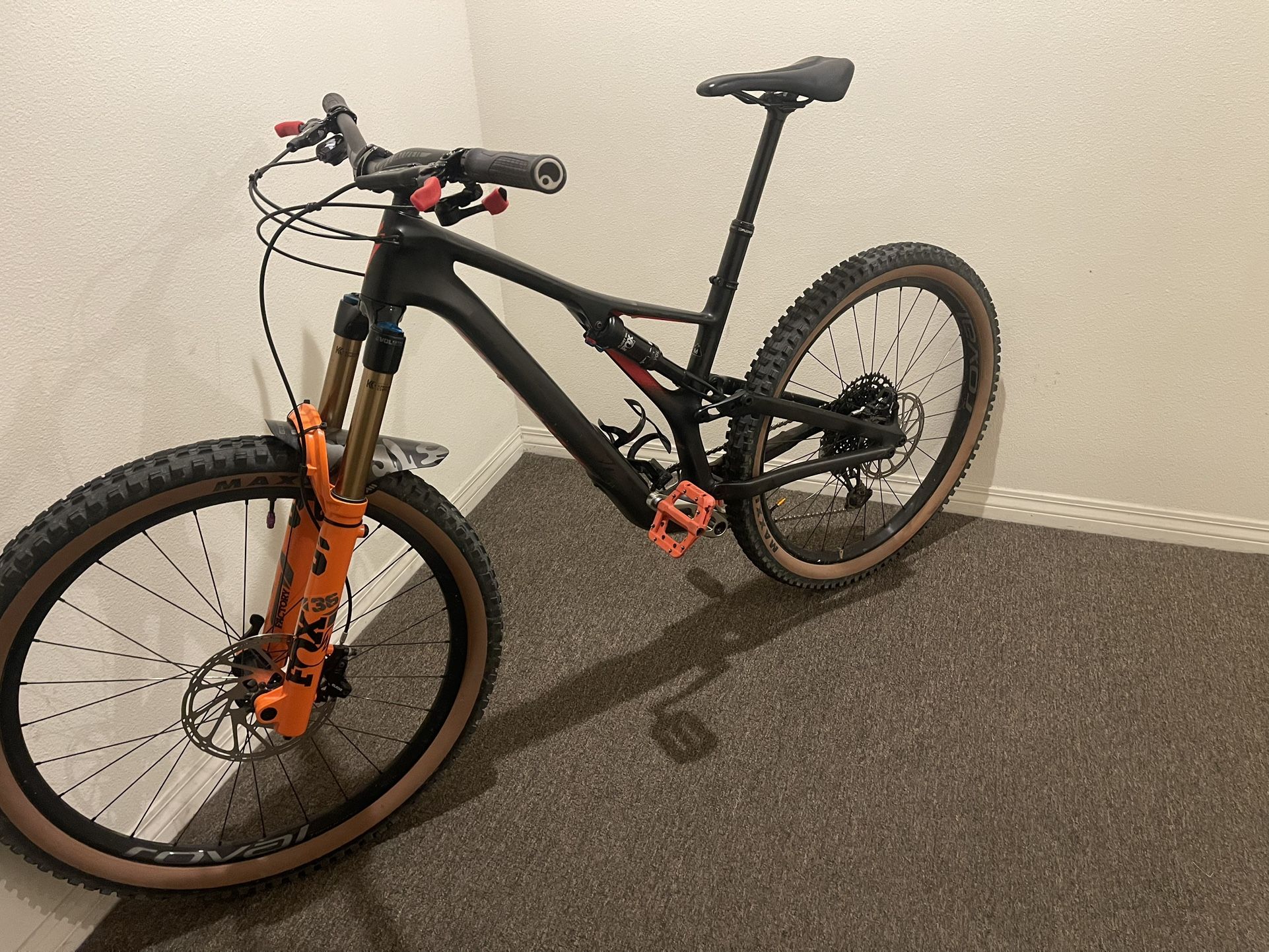 2020 Specialized Stump Jumper Comp Carbon 27.5