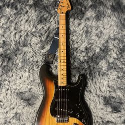 Fender 1979 Sunburst Strat (Vintage)