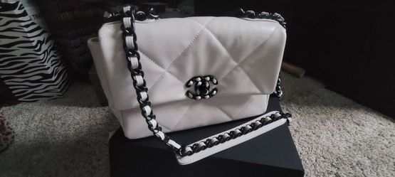 Chanel Classic 19 Shoulder Bag Purse Comes With Box, Cards,  Authenticity Card RARE!