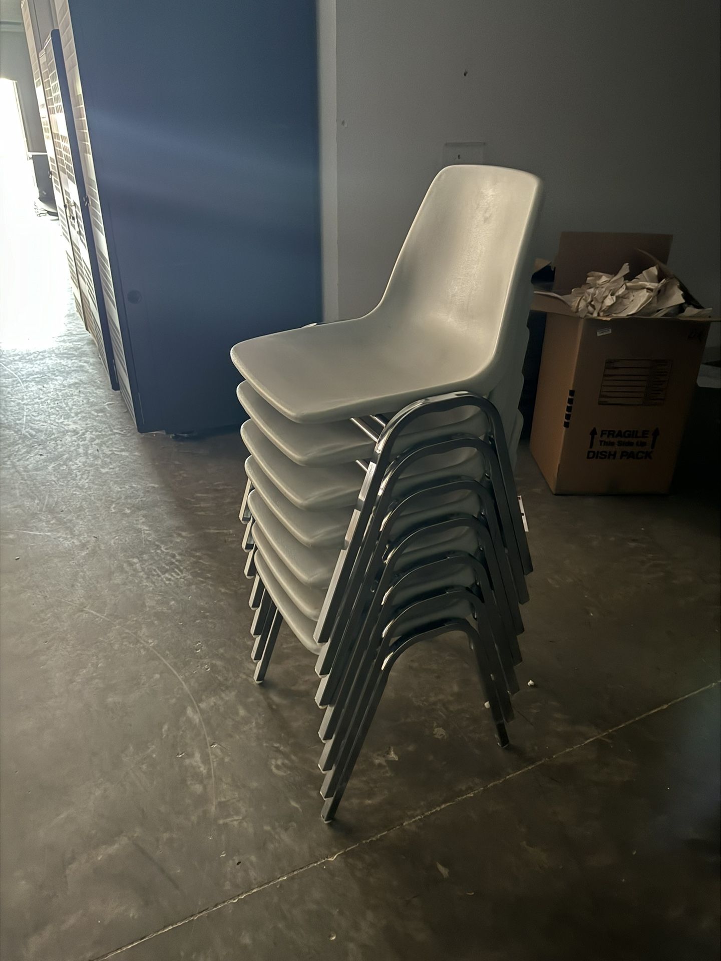 Plastique Chairs 