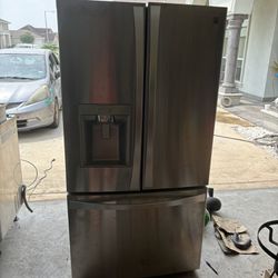 Kenmore Elite Refrigerador w/ French Doors (read Description)