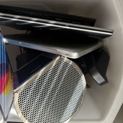 Electronics Mega bin  – iPads, Macs, PCs, Audio Gear, Racing Wheel some items new some need repair