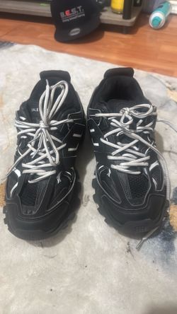 Balenciaga Track Sneakers Black/White Men’s Size (44-10)