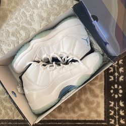 Legend Blue 11s Size 12