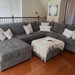 U-shaped Grey Sectional