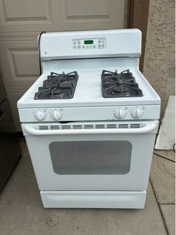 GE 30 inch gas stove
