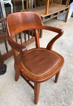 Amazing oak arm chair