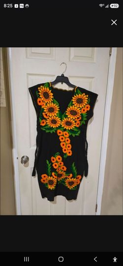 🌻Sale New Mexican Oaxacan BLACK YELLOW Dress Sunflowers Embroidered Bohemian Sz Large ( reseda ca)