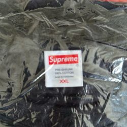 Supreme T-Shirt