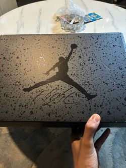Jordan 4s Black Cat Size 9