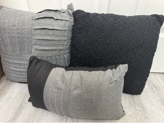 Bed room Decoration pillows,if posted they’re available. Only msg for pick up. See map for area