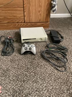 Xbox 360 20GB Console Bundle w/ Controller HDMI Power Cable Tested Working