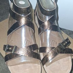 Brand new Ugg Sandels