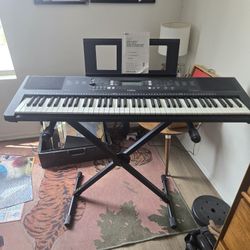 YAMAHA KEYBOARD