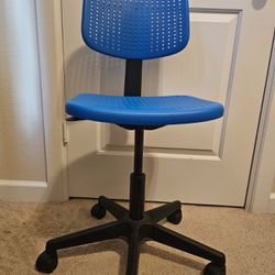 IKEA Swivel Chair ( Adjustable) 