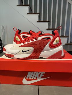 Nike Zoom 2K Size 91/2 Off white/red