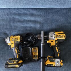DEWALT XR BRUSHLESS 3 SPEED HAMMER DRILL + IMPACT DRILL ( 2 Batteries + Charger  ) USED VERY GOOD  CONDITION 