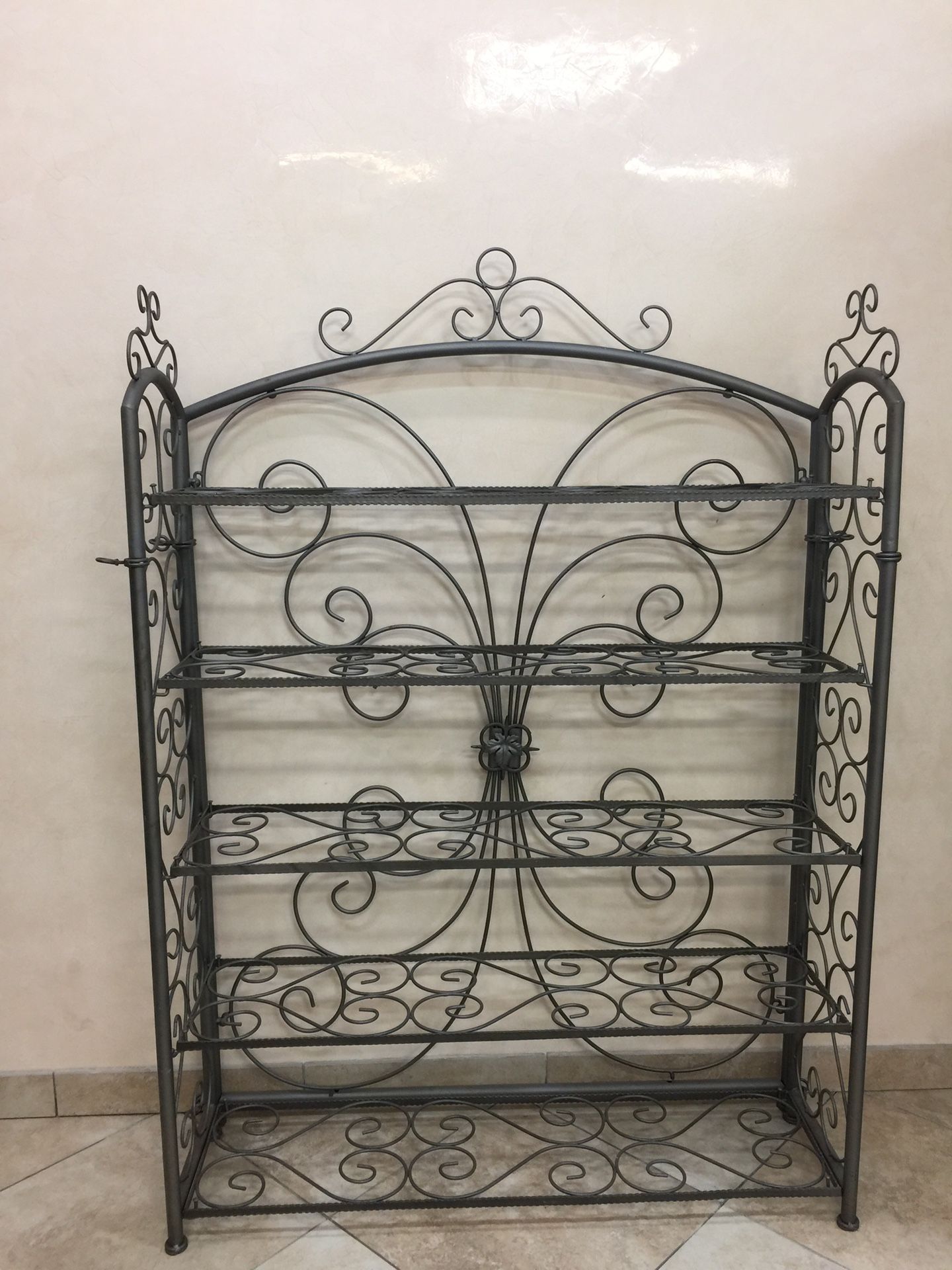 Iron rod shelve