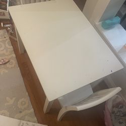 White Kids Pottery Barn Table 2 Chairs 
