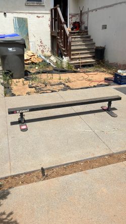 6 foot element skate rail (cash only)