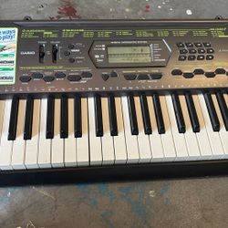 Casio Piano Keyboard CTK 2000