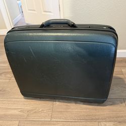 Samsonite Hard-Sided Wheeled Suitcase