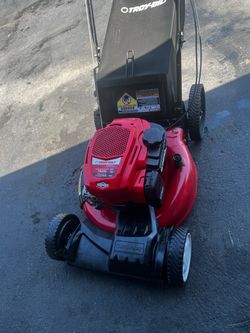 LAWN MOWER TROY BILT T230 7.25 HORSEPOWER  SELF PROPELLED  VARIABLE SPEED  BIG REAR WHEELS