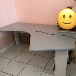 Office Table that Rises for Sitting or Standing $300 OBO