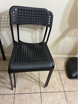 2 dining chairs